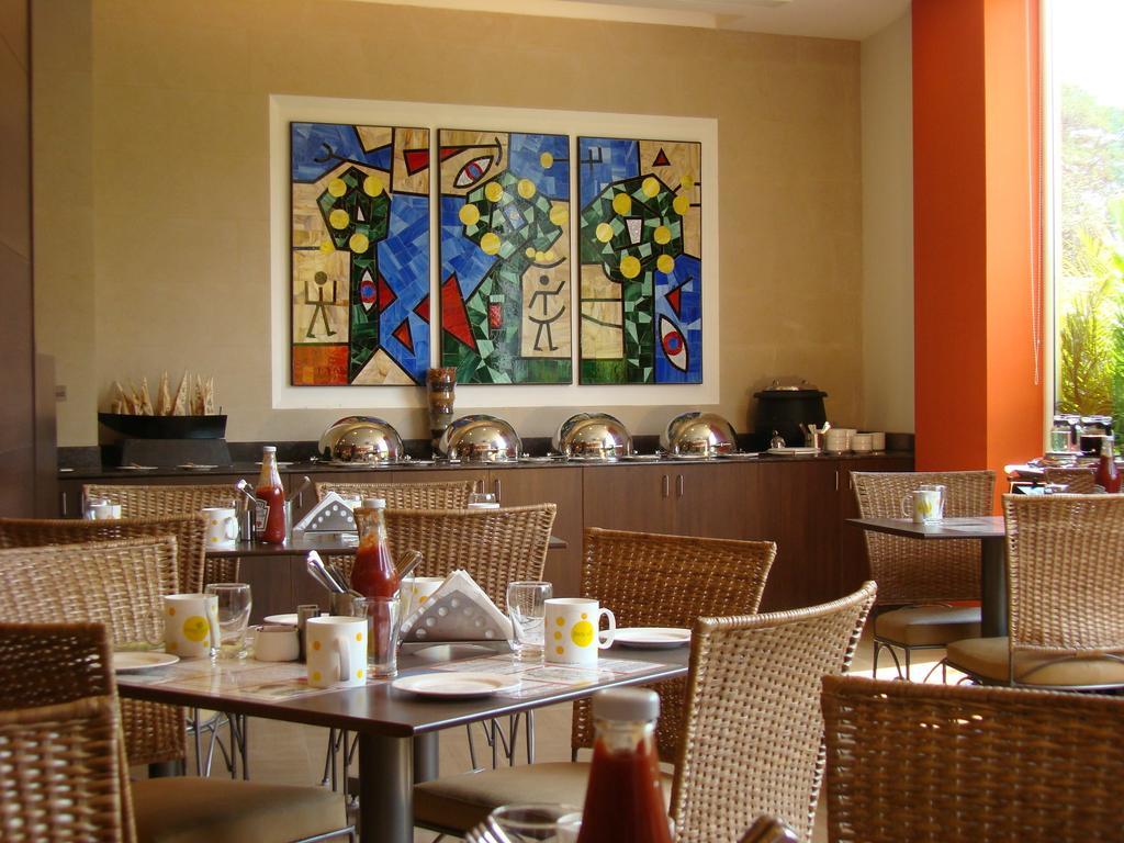 Lemon Tree Hotel Chennai Zewnętrze zdjęcie
