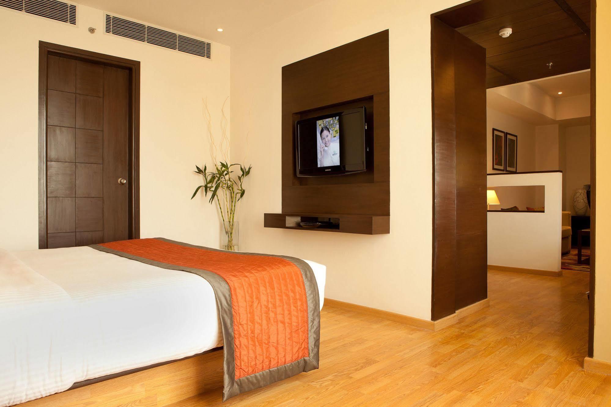 Lemon Tree Hotel Chennai Zewnętrze zdjęcie