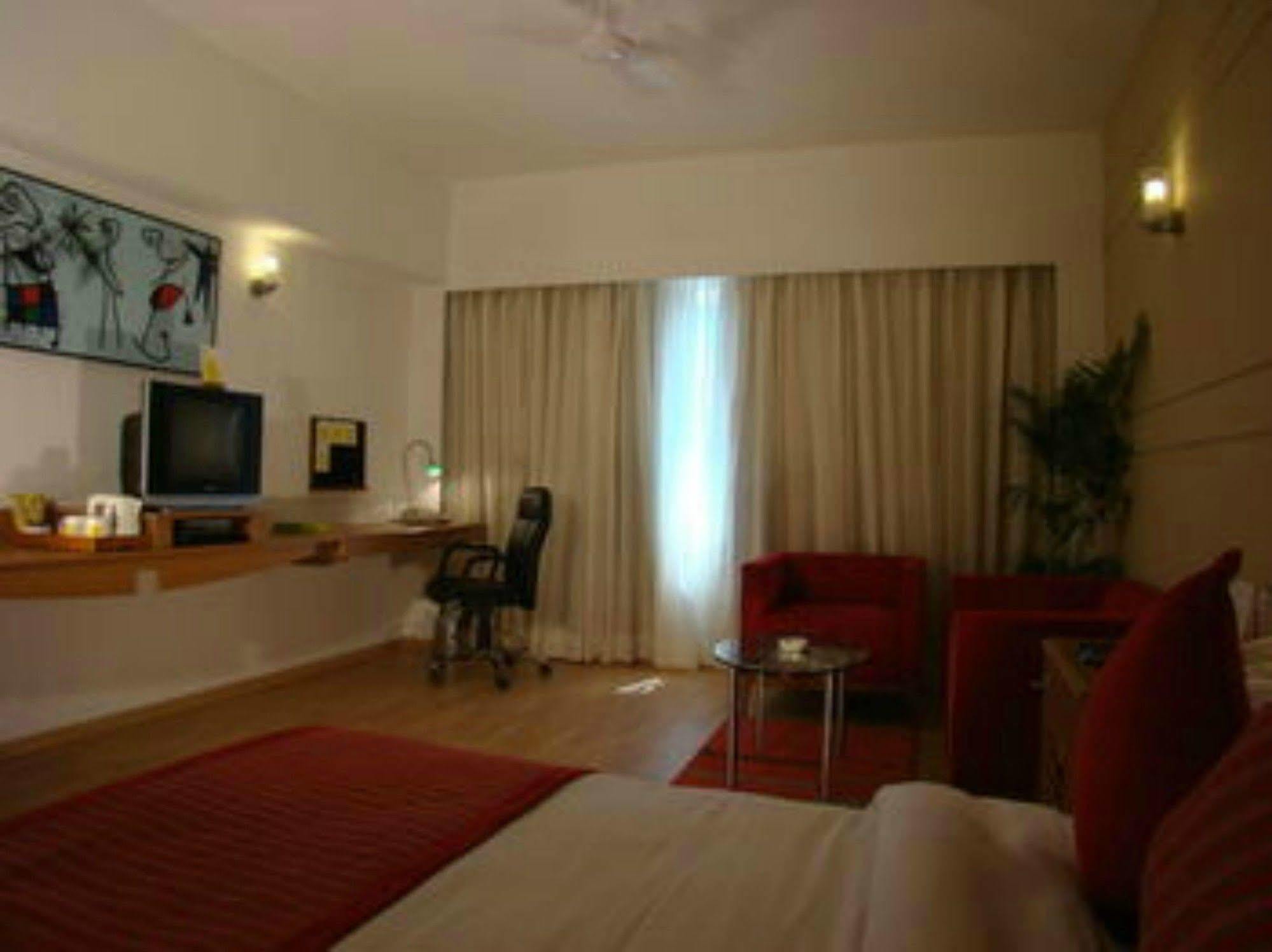 Lemon Tree Hotel Chennai Zewnętrze zdjęcie